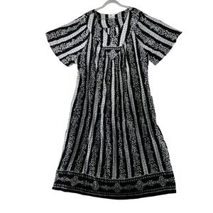 Daffodil Loungewear Dress Black White Striped Short Sleeve‎ Mrs. Roper Kaftan OS